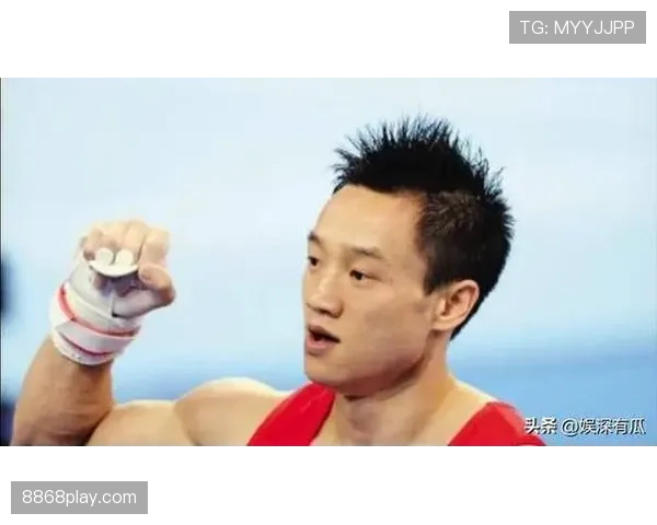 杨威训练场上跟生活里的他，简直两个人，谁能想到啊？